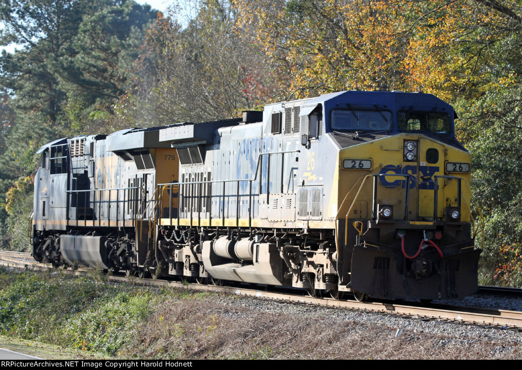 CSX 26 & 775 in a siding